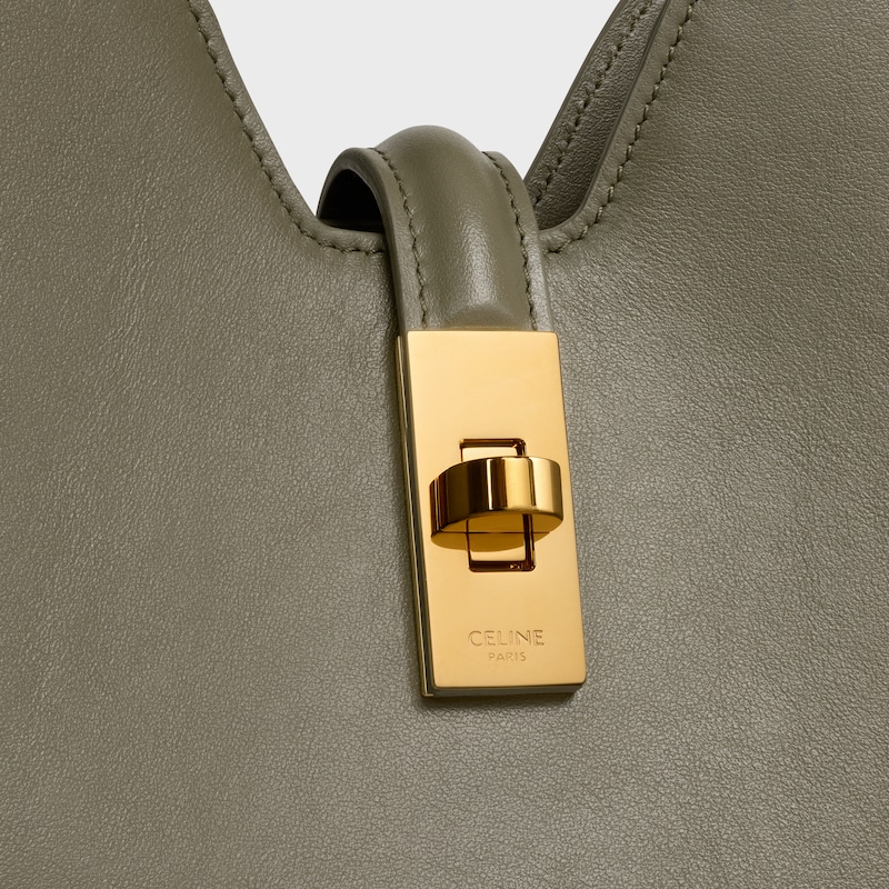 kleine camille 16 softbag aus glattem kalbsleder