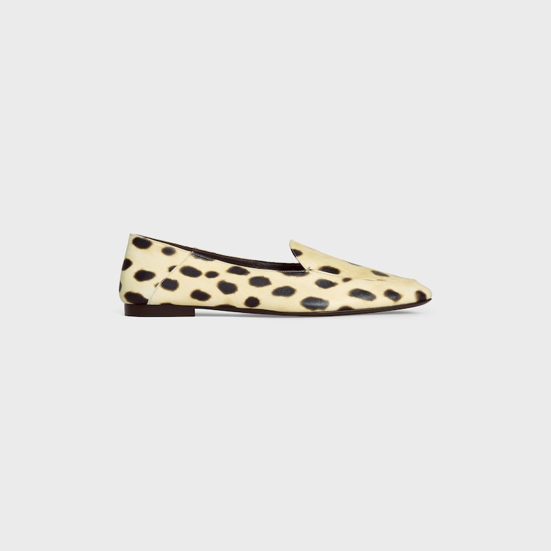 aura - slipper aus lammleder mit leopardenmuster