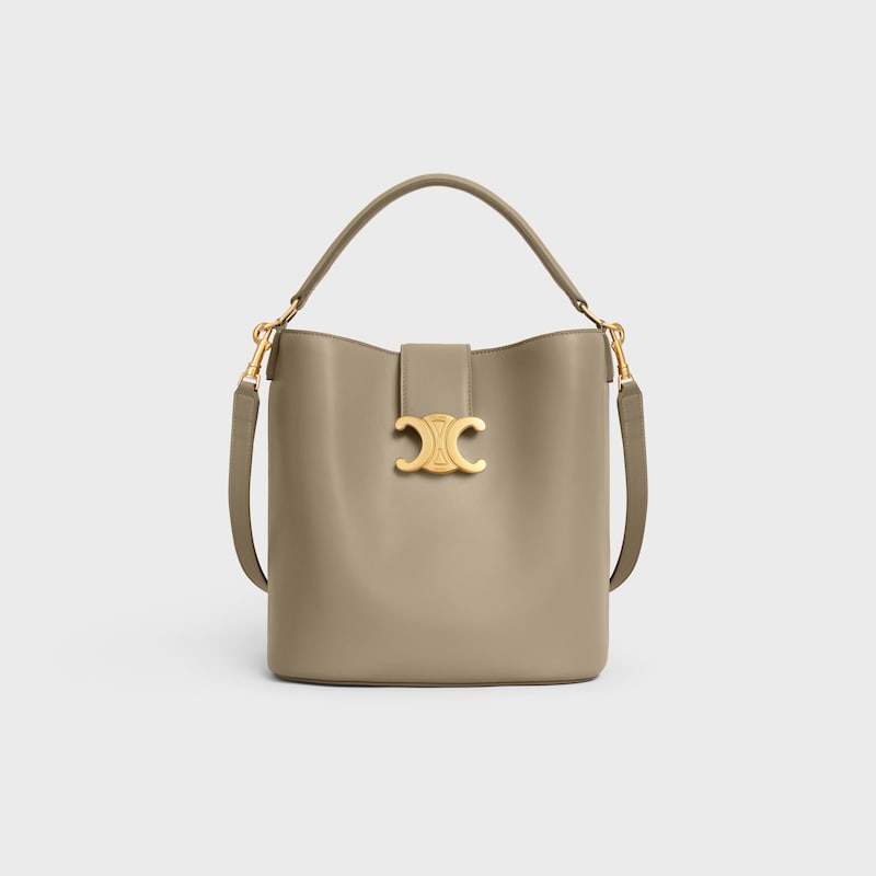 mittelgrosse bucket louise aus glattem kalbsleder