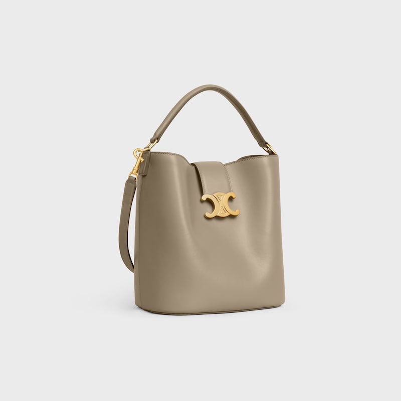 mittelgrosse bucket louise aus glattem kalbsleder