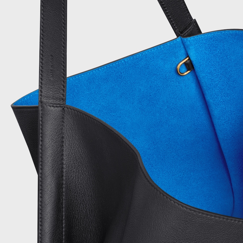 mittlere cubo-tasche aus geschmacksfestem kalbsleder