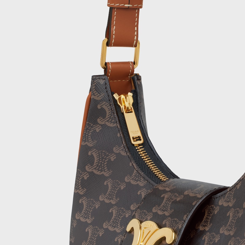 medium ava triomphe tasche aus triomphe canvas und kalbsleder