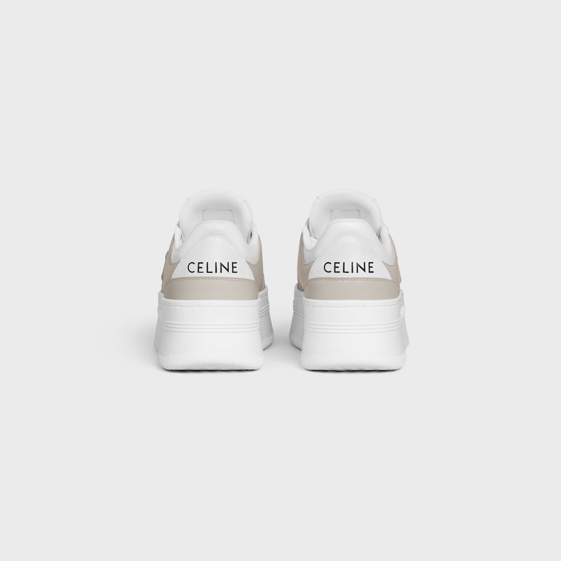 celine - block sneaker mit triomphe-motiven aus kalbsleder