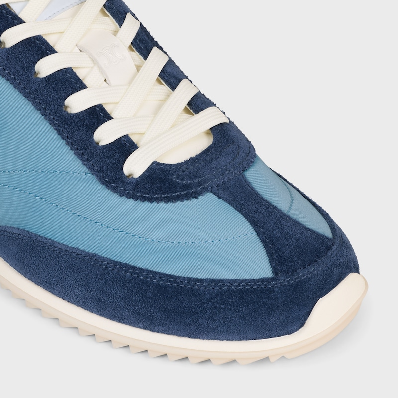 celine racer - niedriger sneaker mit triomphe-motiven aus nylon wildleder und kalbsleder