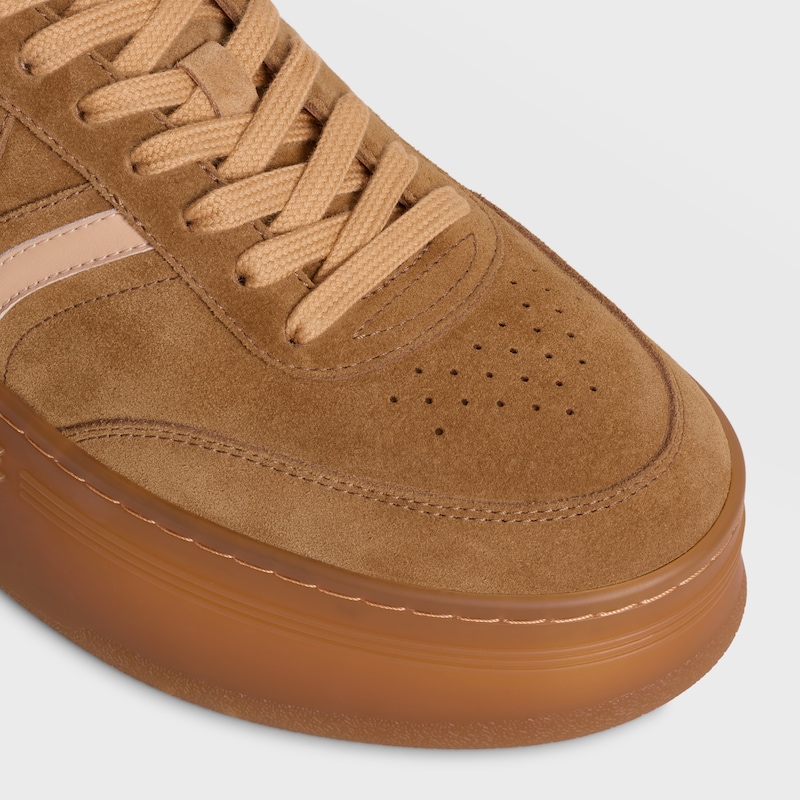 celine - block sneaker mit back triomphe und keilsohle aus wildleder und kalbsleder
