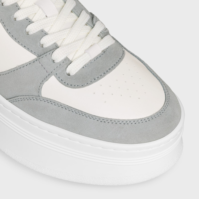 block wedge sneaker mit triomphe-patch aus kalbsleder und wildleder