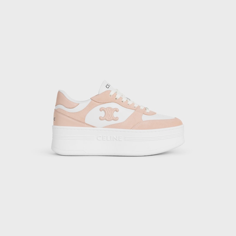 block wedge sneaker mit triomphe-patch aus kalbsleder und wildleder