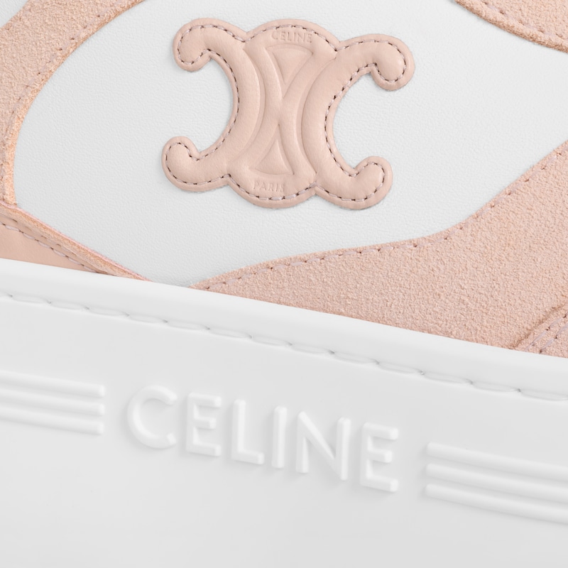 block wedge sneaker mit triomphe-patch aus kalbsleder und wildleder