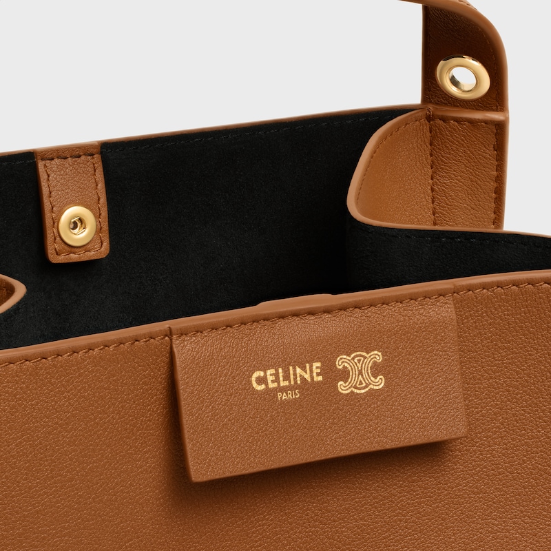 kleine cubo-tasche aus geschmacksfestem kalbsleder