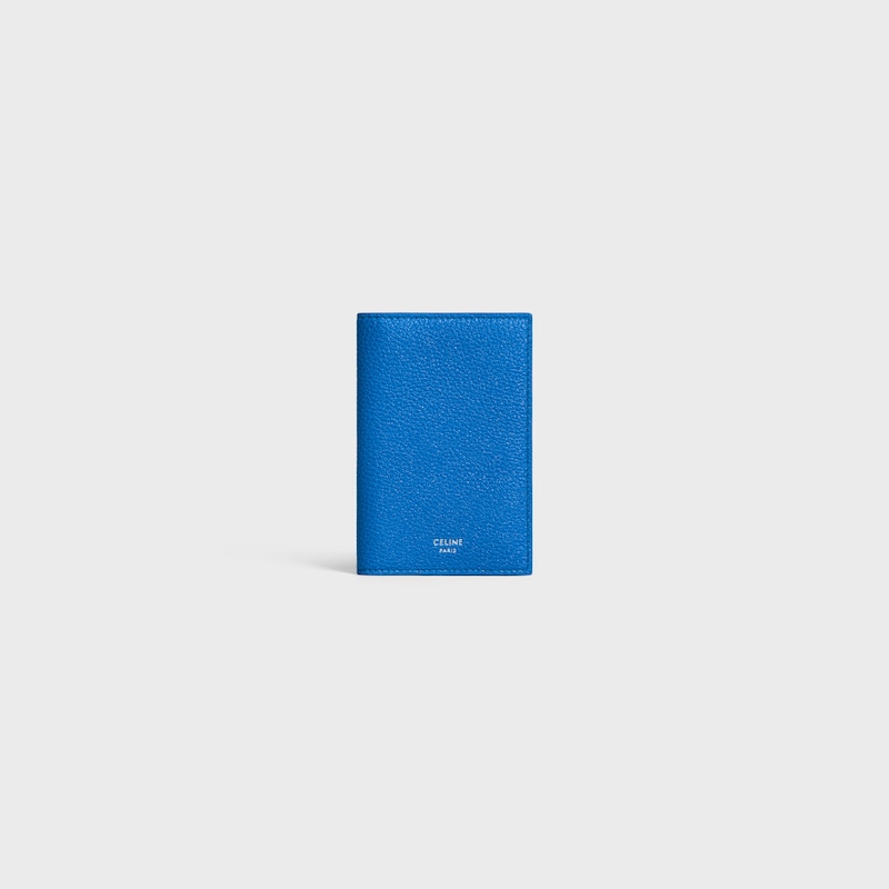 vertikales kartenetui aus genarbtem kalbsleder