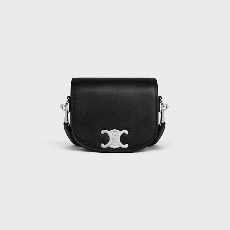 kleine besace strap triomphe aus geschmeidigem kalbsleder