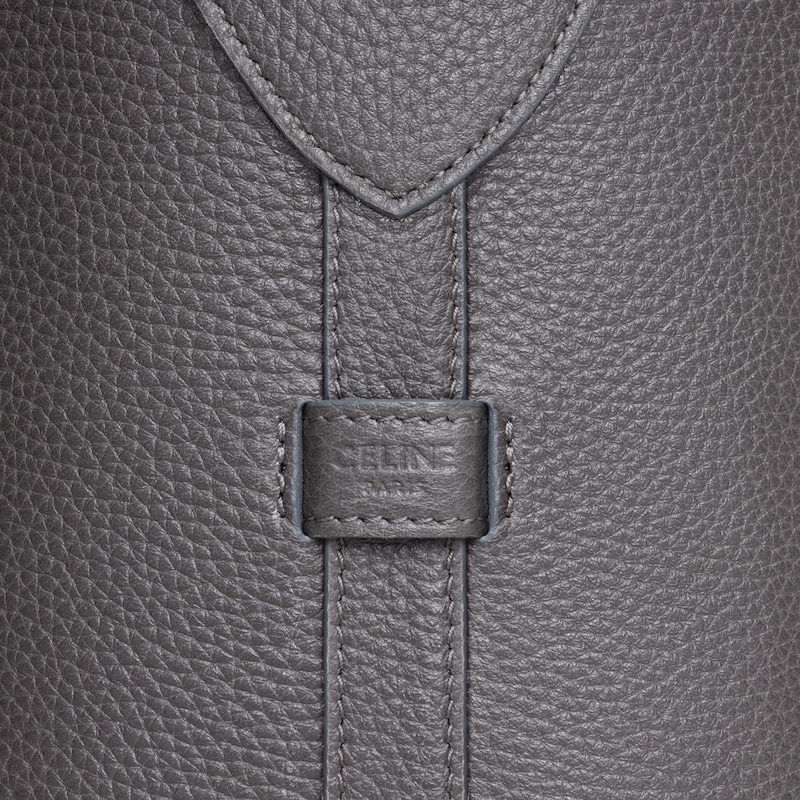 crossbody-tasche harry aus genarbtem kalbsleder