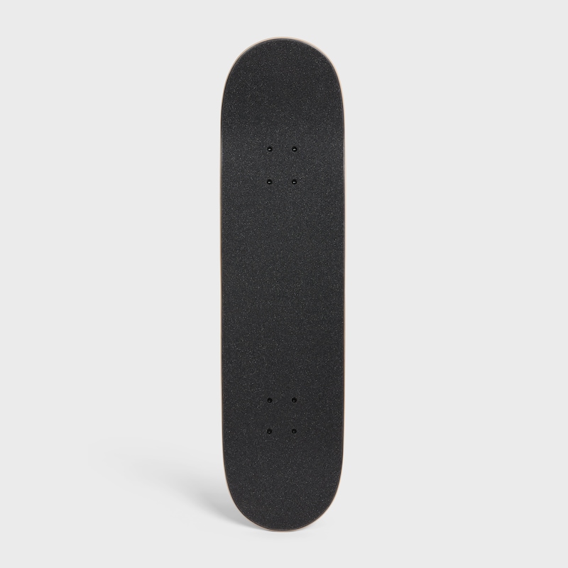 skateboard mit strukturiertem schlangen- und celine-print