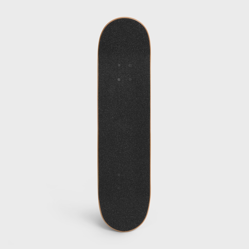 skateboard mit strukturiertem tiger- und celine-print