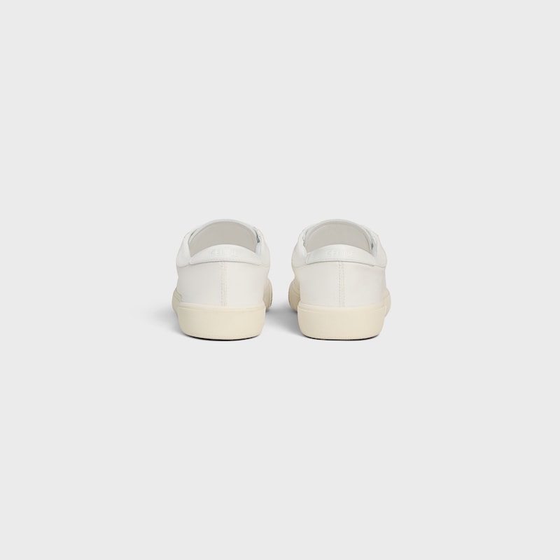 celine lou low schnÜrsneaker mit gesticktem triomphe-modus aus canvas und kalbsleder